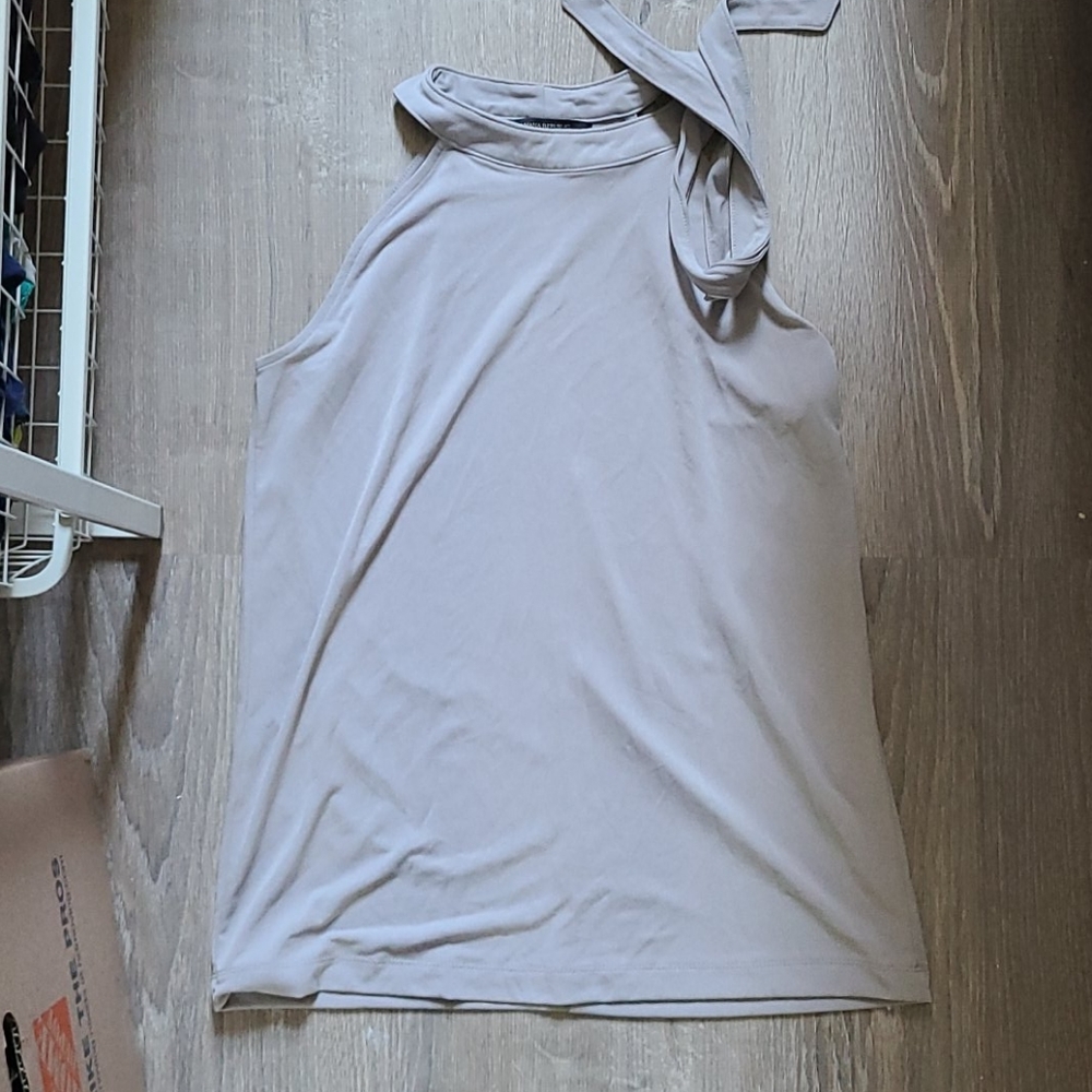 NWOT Banana Republic Gray Tank with Tie XS
